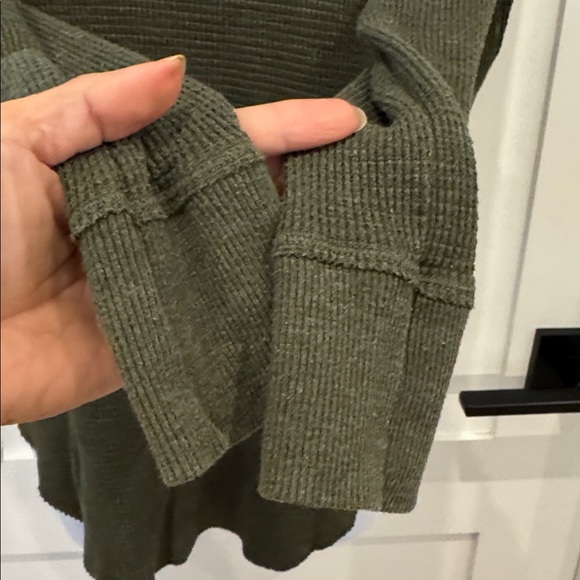 TNA Olive Green Waffle-Knit Long Sleeve Top - Picture 4 of 8